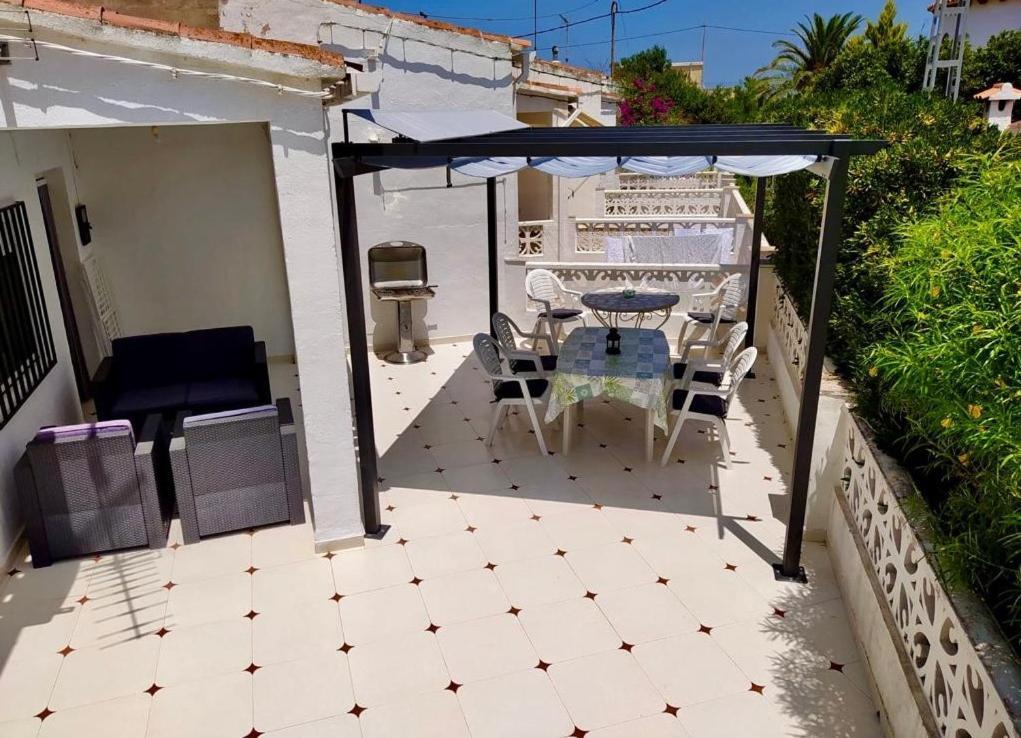 Adosado De 140M2 Con Terraza A 50 M De La Playa Villa Denia Luaran gambar