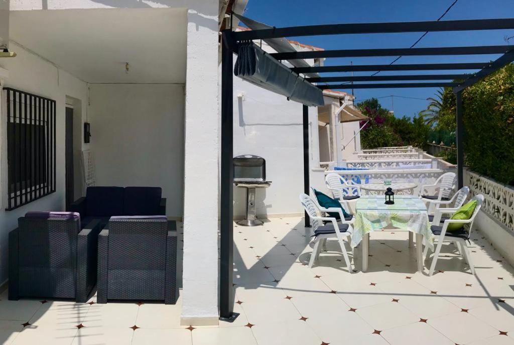 Adosado De 140M2 Con Terraza A 50 M De La Playa Villa Denia Luaran gambar